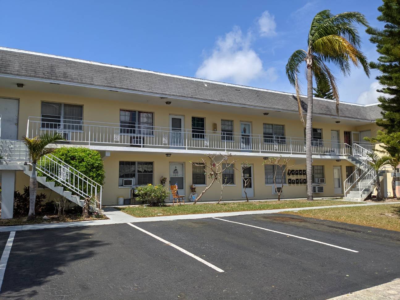300 Gunn Avenue - APT 9